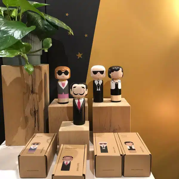 Salador dali Karl lagerfeld figurine bois lucie kaas