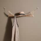 Influences conceptstore WOUD porte manteau bois chene Knaegt 1