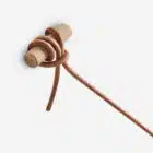 Influences conceptstore WOUD porte manteau bois patere chene Knaegt 5