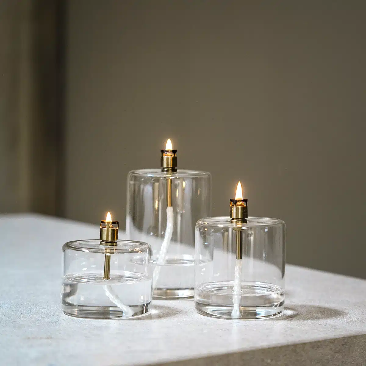 Lampe à huile verre et laiton cylindre