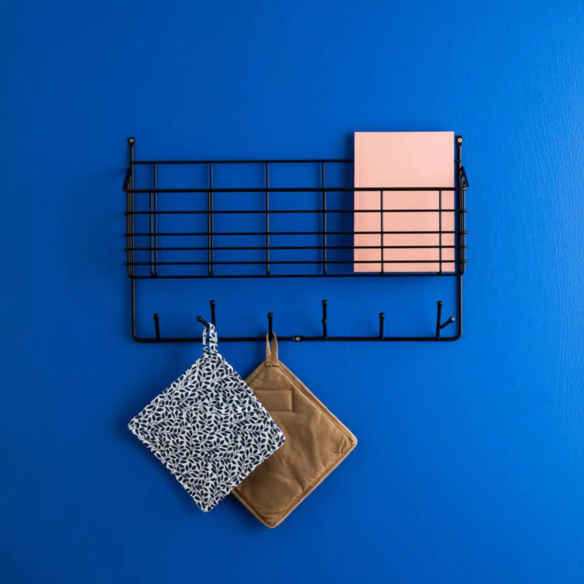 Rangement mural en métal noir, écoresponsable