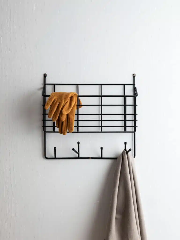 Maze-interior-Mitten-Shelf-S-noir