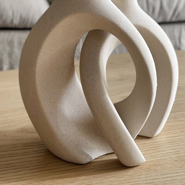 Vase entrelacé en céramique au style bohème grège