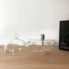 Lampe à huile Peri Living transparente taille M en verre soufflé, design épuré, idéale pour une ambiance chaleureuse.