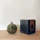 Lampe à huile Peri Living verte en verre soufflé, taille M, design épuré pour une ambiance chaleureuse