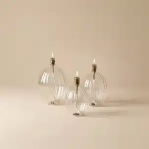 Trois lampes à huile élégantes ovales striées