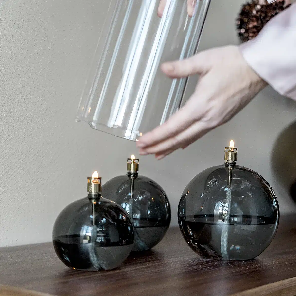 protection lampe a huile Hurricane peri living 04